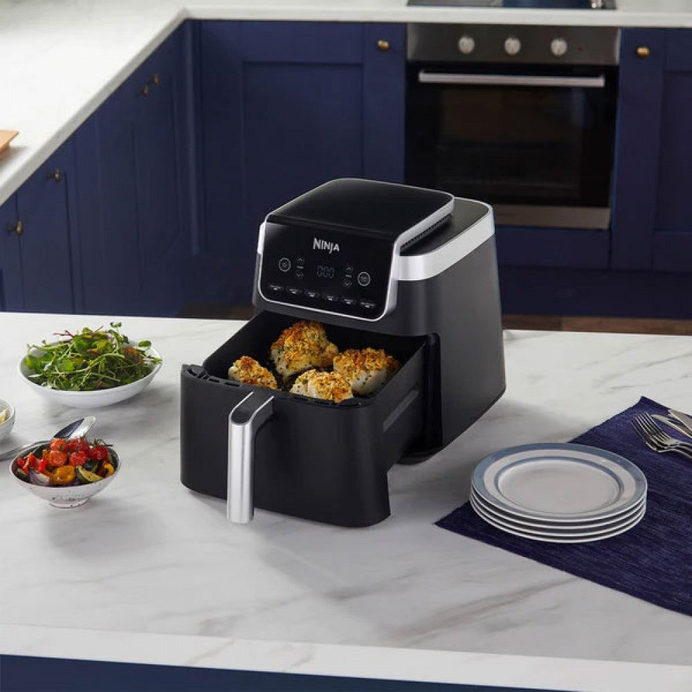 NINJA 6.2L AIRFRYER | AF180UK in white background