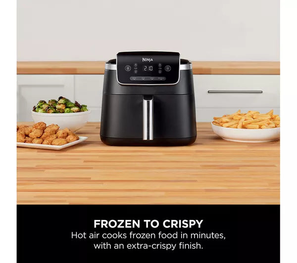 Ninja Air Fryer PRO 4.7L AF140UK in white background