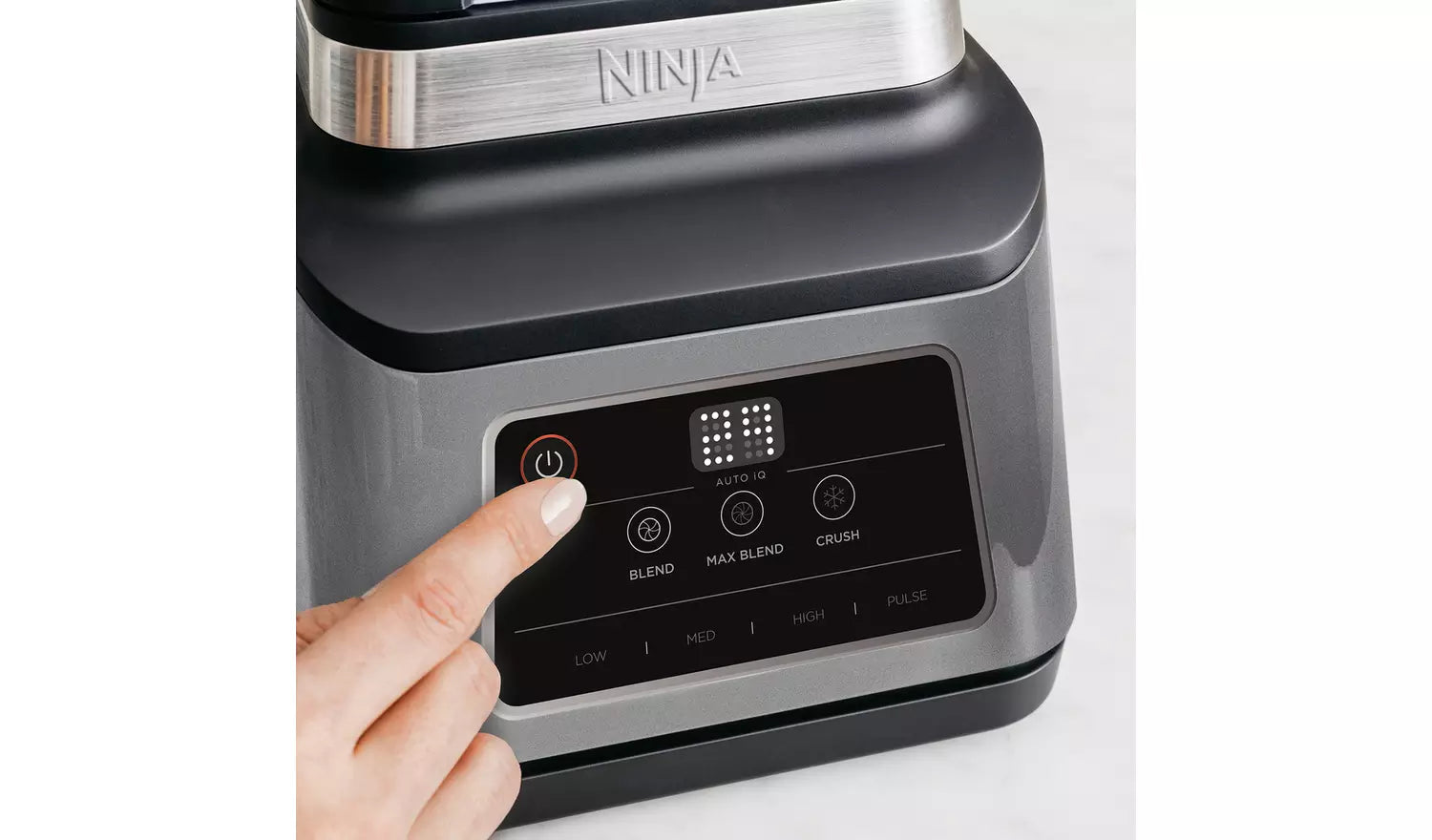 NINJA 2IN1 BLENDER-BN750UK in white background
