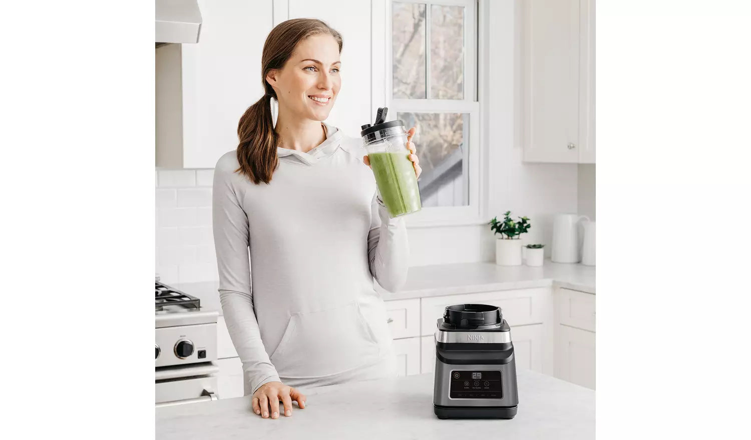NINJA 2IN1 BLENDER-BN750UK  in white background
